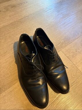HUGO Black Leather Lace-Up Oxfords